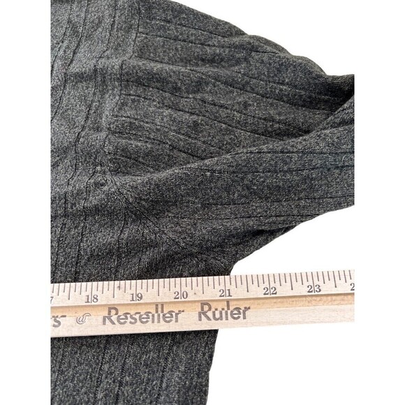 Vintage Geoffrey Beene Mens V-Neck Charcoal Gray 100% Acrylic Men's Sweater Med - Picture 4 of 7